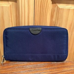 TRAVELON RFID blocking double zip clutch Wallet women’s